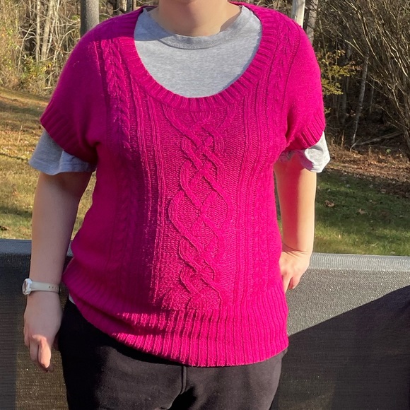 Adorable Old Navy Pink Short Sleeve Sweater Size L - Picture 4 of 12